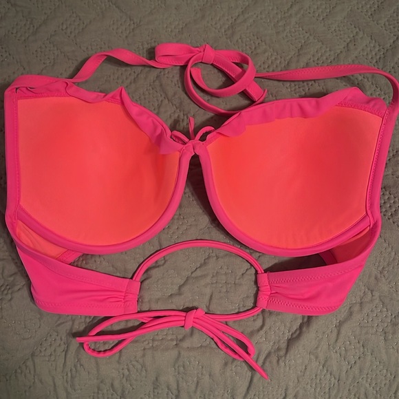 Victoria’s Secret bathing suit top - Picture 3 of 4
